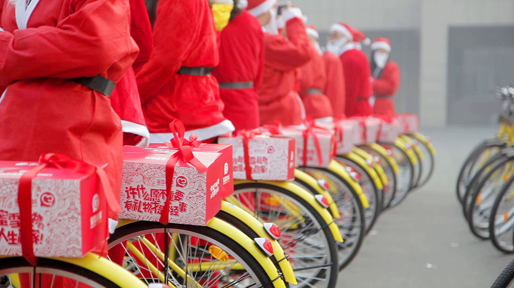 餐饮品牌VI设计活动物料展示